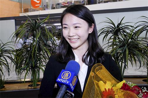 图8：神韵巡回艺术团领舞演员范徽怡（大<span