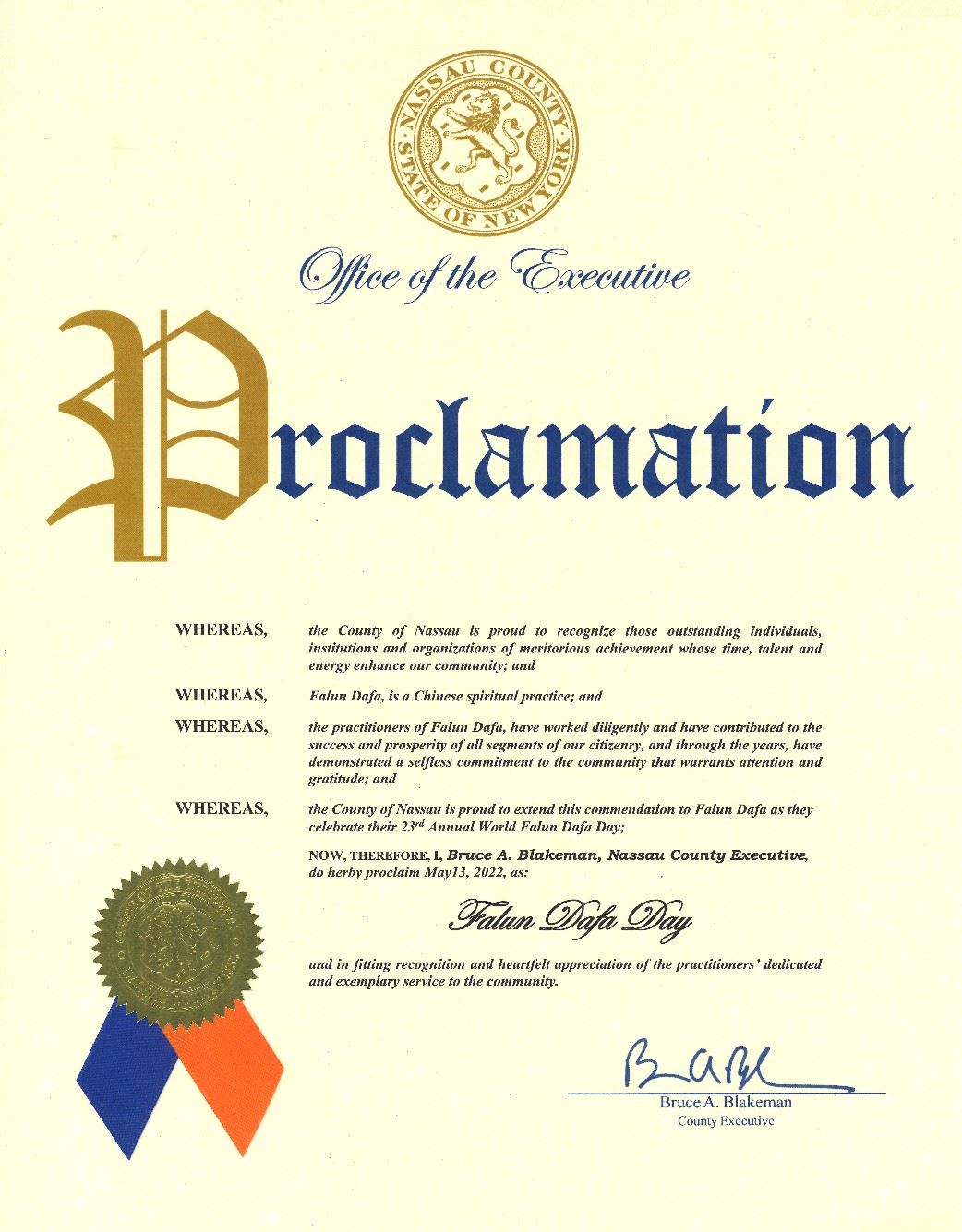 '图1:拿萨县执行官布鲁斯·布莱克曼(Nassau