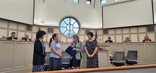 图:市长凯丽∙伯克(Kelly