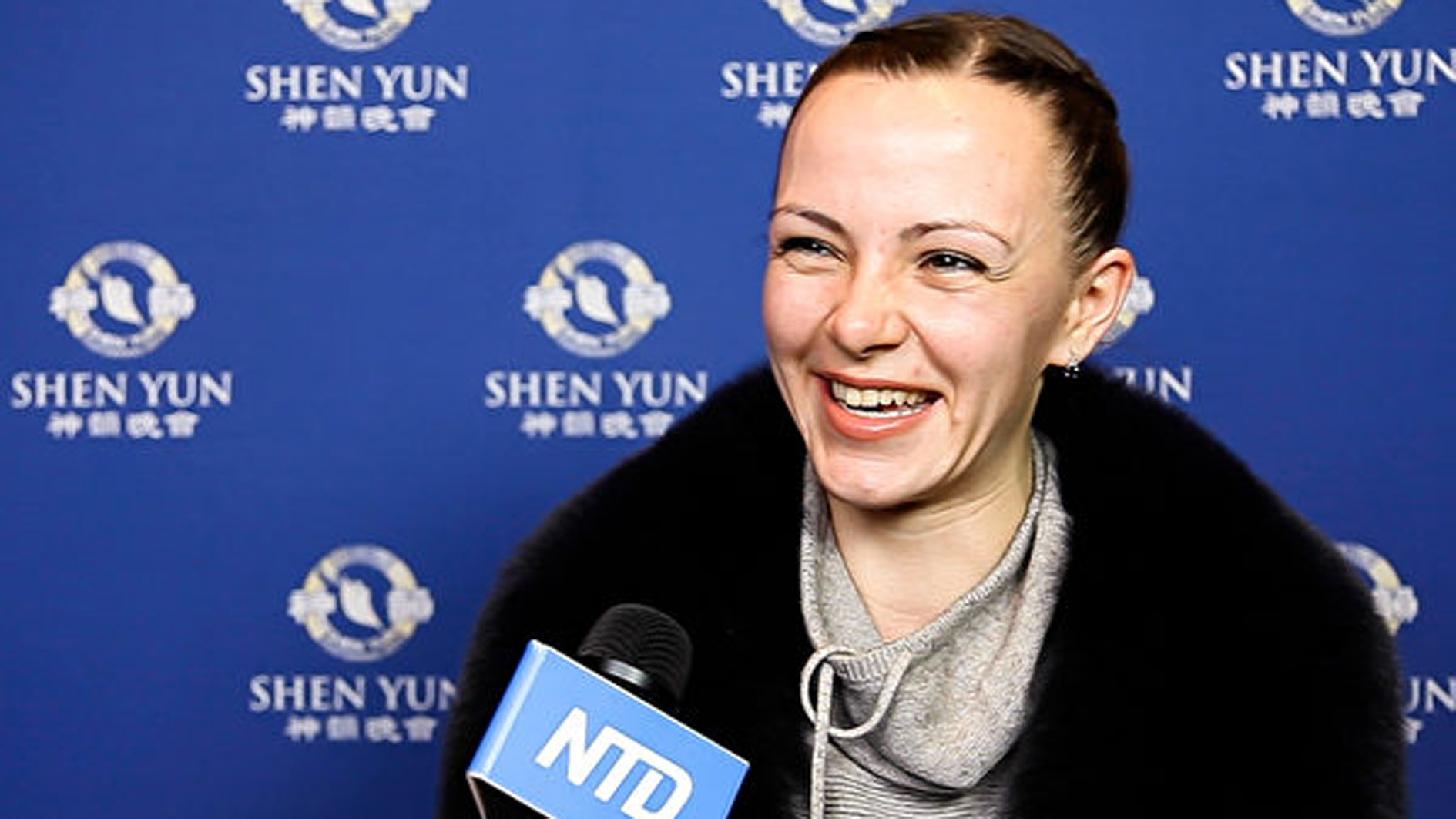 图9:乌克兰前专业舞蹈演员阿纳斯塔西娅·莫伦科(Anastasia Morenko)说:“这是我见过的最高舞蹈艺术。(新<span style='max-width:0px!important;margin-left:-4px;color:#eee!important;'>!</span>唐<span style='max-width:0px!important;margin-left:-4px;color:#eee!important;'>!</span>人<span style='max-width:0px!important;margin-left:-4px;color:#eee!important;'>:</span>电视台)