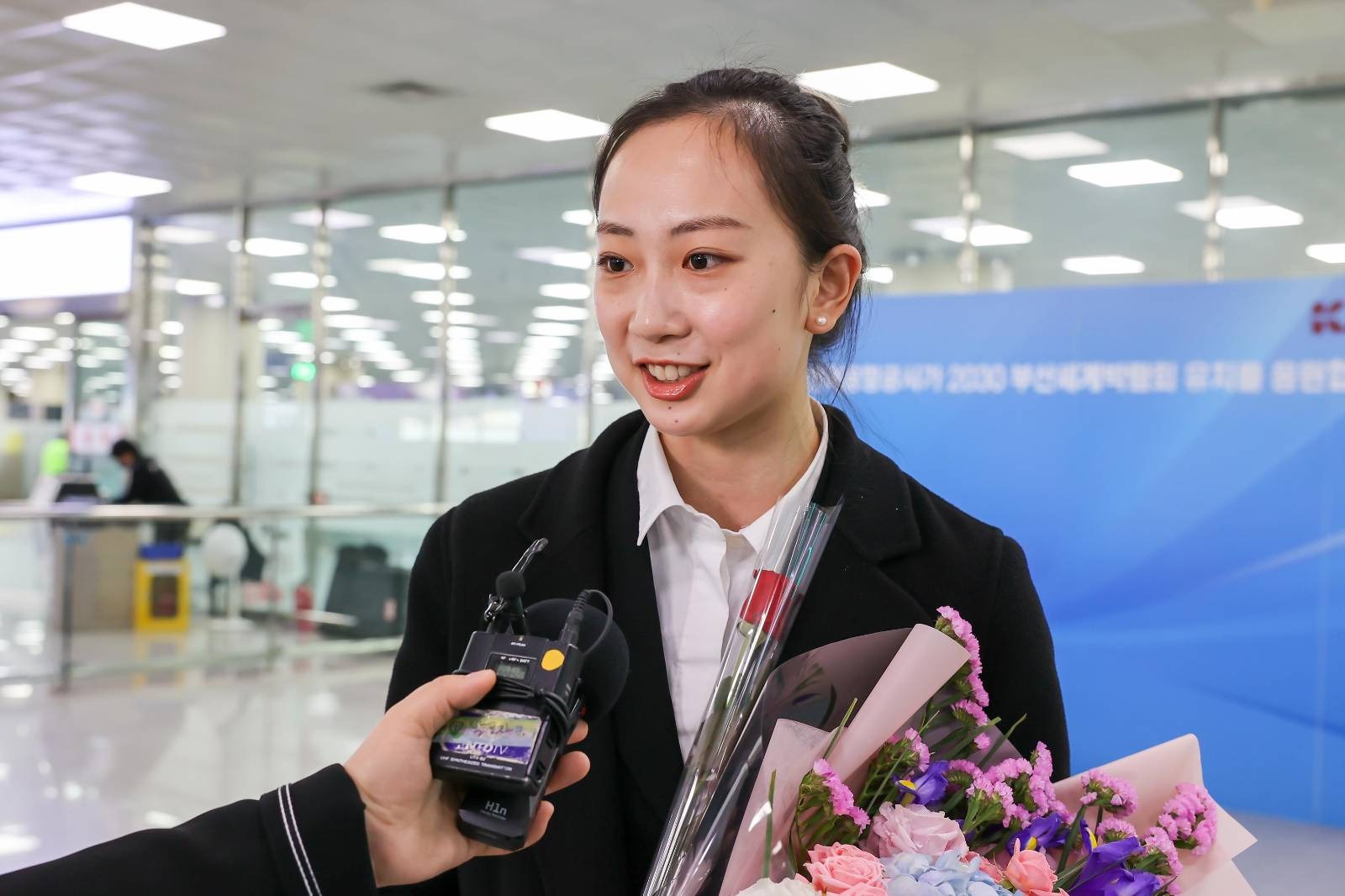 图15:神韵主要领舞演员杜增美(大<span style='max-width:0px!important;margin-left:-4px;color:#eee!important;'>.</span>纪<span style='max-width:0px!important;margin-left:-4px;color:#eee!important;'>.</span>元<span style='max-width:0px!important;margin-left:-4px;color:#eee!important;'>;</span>)