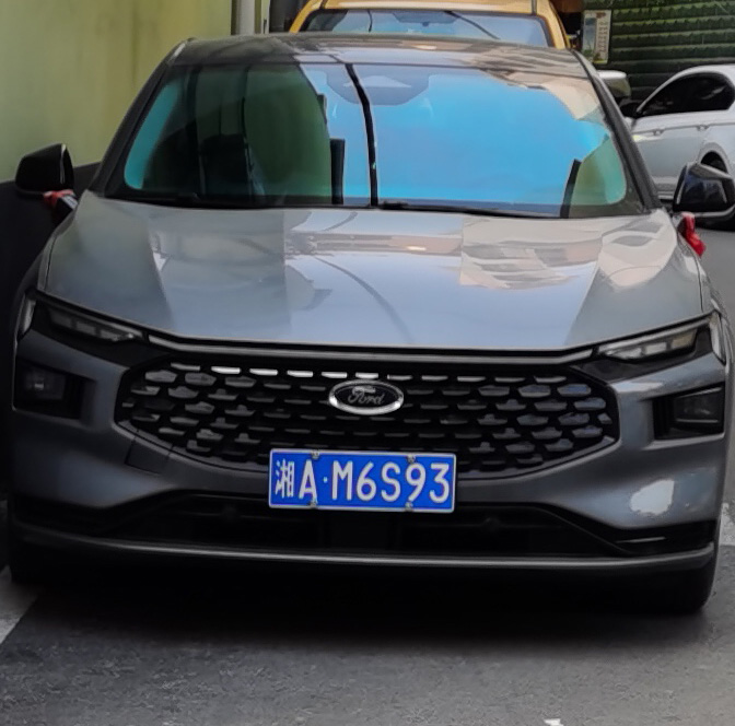 图3:近期监控骚扰钟喜平的人开的小车。