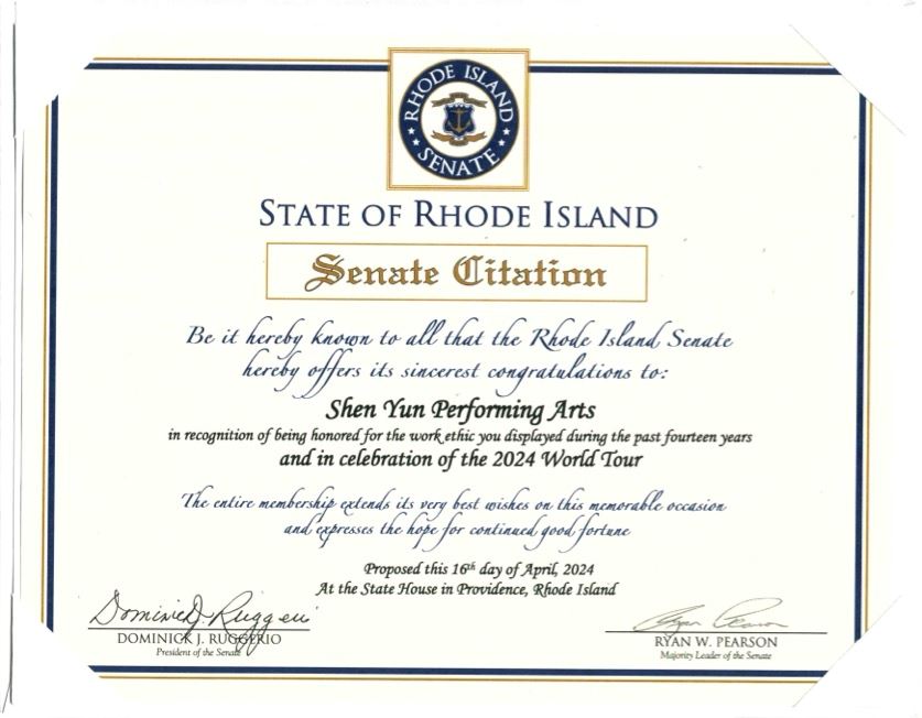 '图20:罗德岛州议会参议院向神韵艺术团颁发褒奖。'