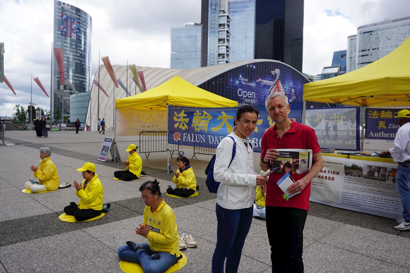 '图13:阿来克斯-格里戈雷斯克(Alex Grigoresque)先生和太太'