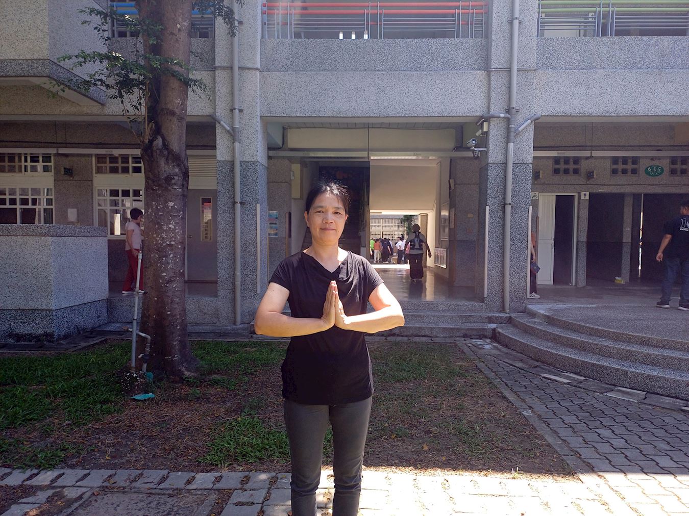 '图3:台湾南投的法轮功学员静婷庆幸能得大法,家庭再度美满。'