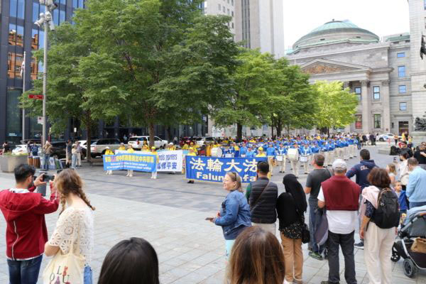 图8:法轮功学员杨女士表示,天灭中共,历史必然,期盼更多中国人认清中共邪恶本质,选择三<span style='max-width:0px!important;margin-left:-4px;color:#eee!important;'>:</span>退<span style='max-width:0px!important;margin-left:-4px;color:#eee!important;'>.</span>,远离险恶。