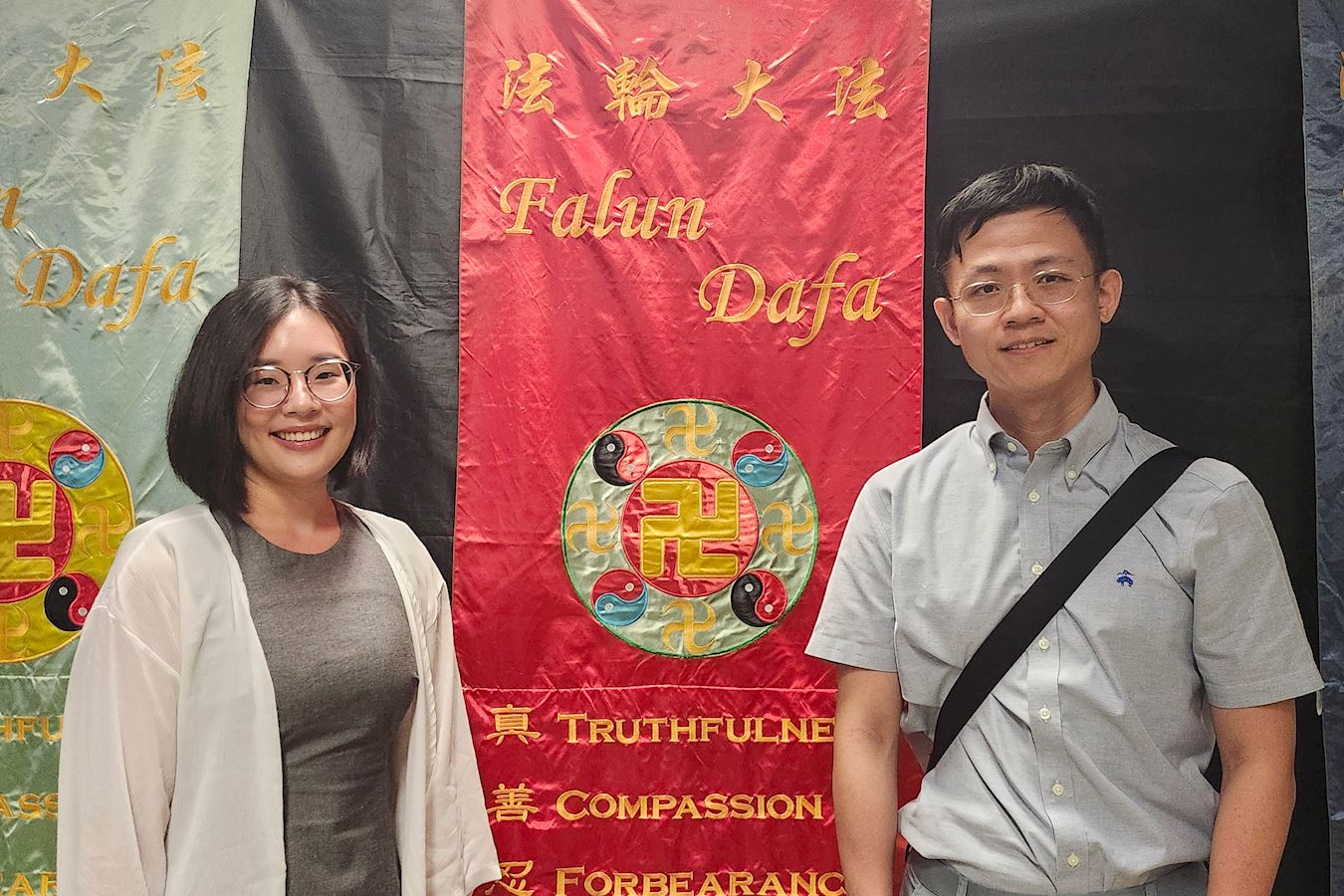 '图3:来自新竹的洪雅文与先生联袂参加法会。'