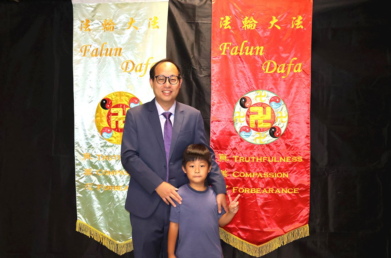 '图3:医院精神科主任医师千峰和孩子'