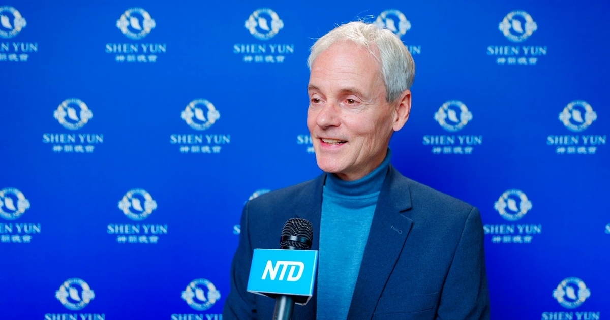 图11:二零二五年二月二十三日下午,荷兰前国会议员哈利·范·博梅尔(Harry Van Bommel)先生在荷兰阿姆斯特丹RAI剧院观赏了神韵国际艺术团的演出。(新<span style='max-width:0px!important;margin-left:-4px;color:#eee!important;'>!</span>唐<span style='max-width:0px!important;margin-left:-4px;color:#eee!important;'>!</span>人<span style='max-width:0px!important;margin-left:-4px;color:#eee!important;'>:</span>电视台)