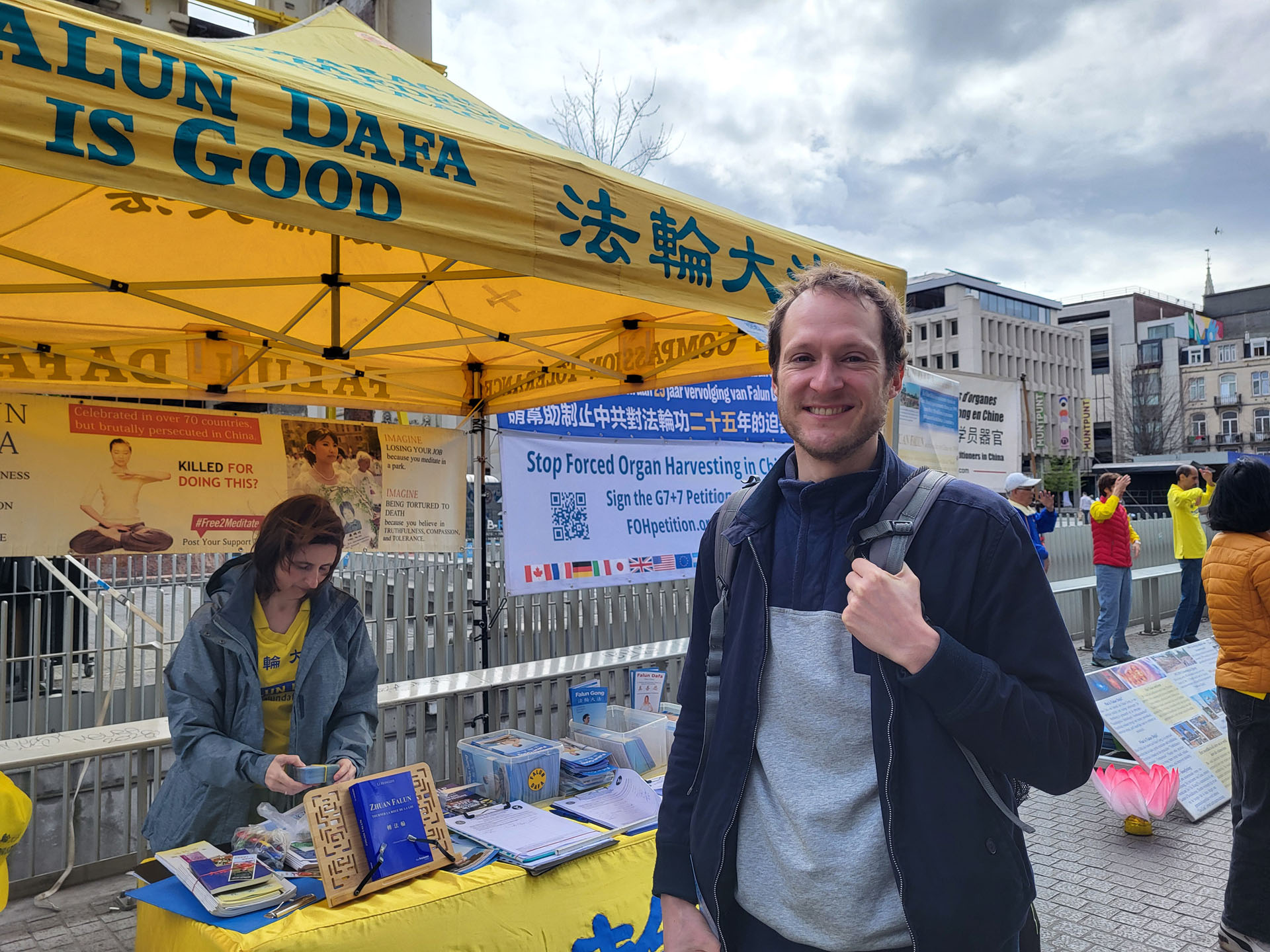 图12:反酷刑世界组织的工作者弗朗索瓦表示,作为人权捍卫者他会继续关注法轮功的相关问题,甚至成为法轮功最大支持者。