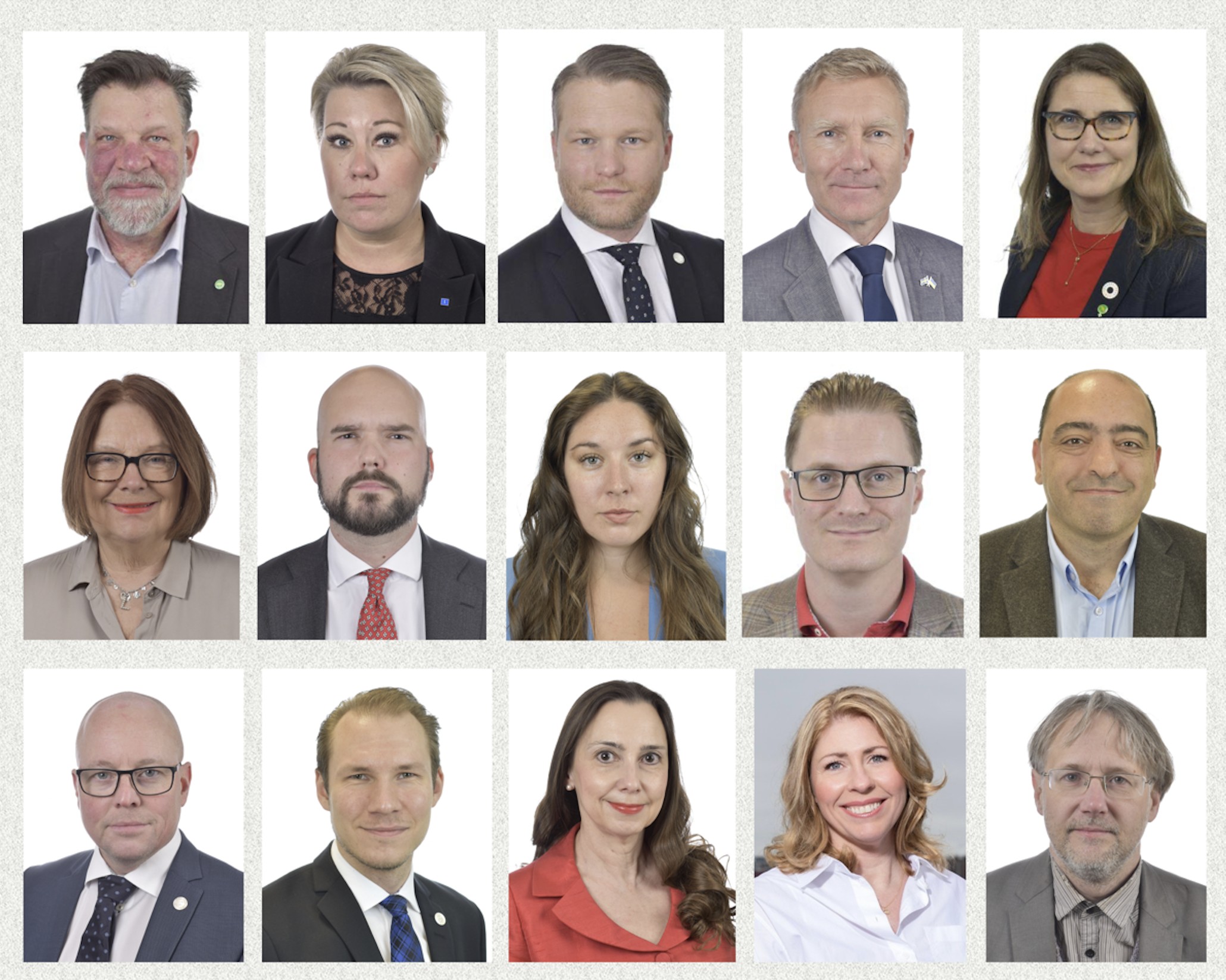 图10:瑞典国会议员上起左起:柏义龙(M. Berglund),布鲁丁(C. Brodin),科里斯缇安(A. Christiansson),艾克乐夫(S. Eklöf ),艾丽克松( J. A. Ericson), 福纳尔夫(L. J. Fornarve),约瑟夫松(D. Josefsson),斯图肯费尔德(H. Storckenfeldt),艾·赫尔博( E. Hellsborn ),普尔(N. G. A. Pour),瑟德(B. Söder),维切尔(M.Wiechel),奥伯格 (B. Åberg) ;市议员:兰恩(E. Lann);前国会议员:马尔姆伯格(N. Malmberg)。 (大<span style='max-width:0px!important;margin-left:-4px;color:#eee!important;'>.</span>纪<span style='max-width:0px!important;margin-left:-4px;color:#eee!important;'>.</span>元<span style='max-width:0px!important;margin-left:-4px;color:#eee!important;'>;</span>合成)