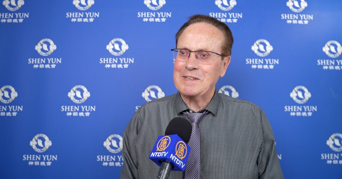 图14:二零二五年四月十八日下午,法国陆军准将丹尼尔・珀森(Daniel Personne)在巴黎观赏了神韵演出。(新<span style='max-width:0px!important;margin-left:-4px;color:#eee!important;'>!</span>唐<span style='max-width:0px!important;margin-left:-4px;color:#eee!important;'>!</span>人<span style='max-width:0px!important;margin-left:-4px;color:#eee!important;'>:</span>电视台)