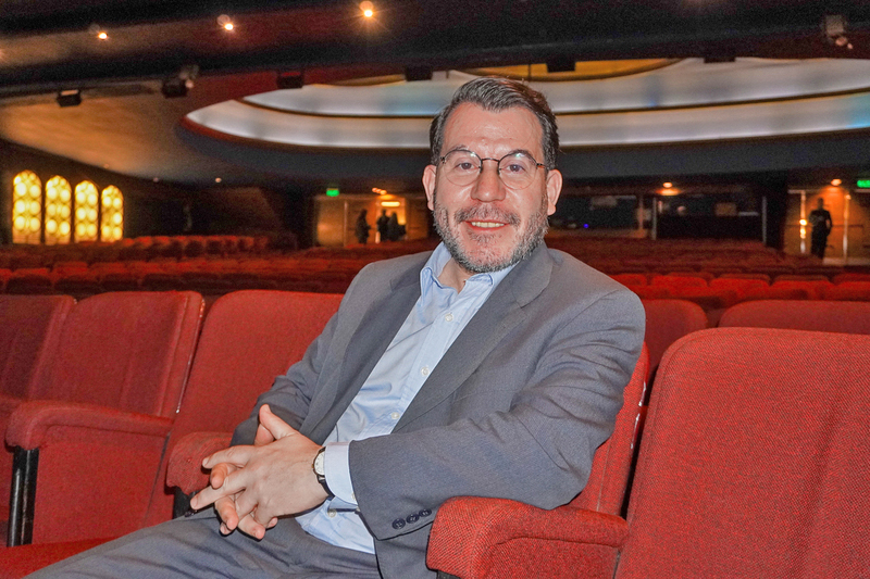 图9:二零二五年四月二十四日晚,阿根廷总统府法律与技术秘书处顾问、教授塞尔吉奥·阿里巴(Sergio Arribá)在布宜诺斯艾利斯观赏了神韵演出。(大<span style='max-width:0px!important;margin-left:-4px;color:#eee!important;'>.</span>纪<span style='max-width:0px!important;margin-left:-4px;color:#eee!important;'>.</span>元<span style='max-width:0px!important;margin-left:-4px;color:#eee!important;'>;</span>)