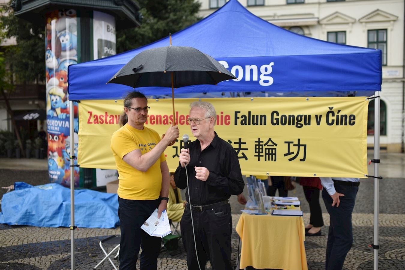 '图6:前国会议员彼得‧奥苏斯基(Peter Osuský)表示,法轮功的人群是善良的,让我们站在善良人的一边。'