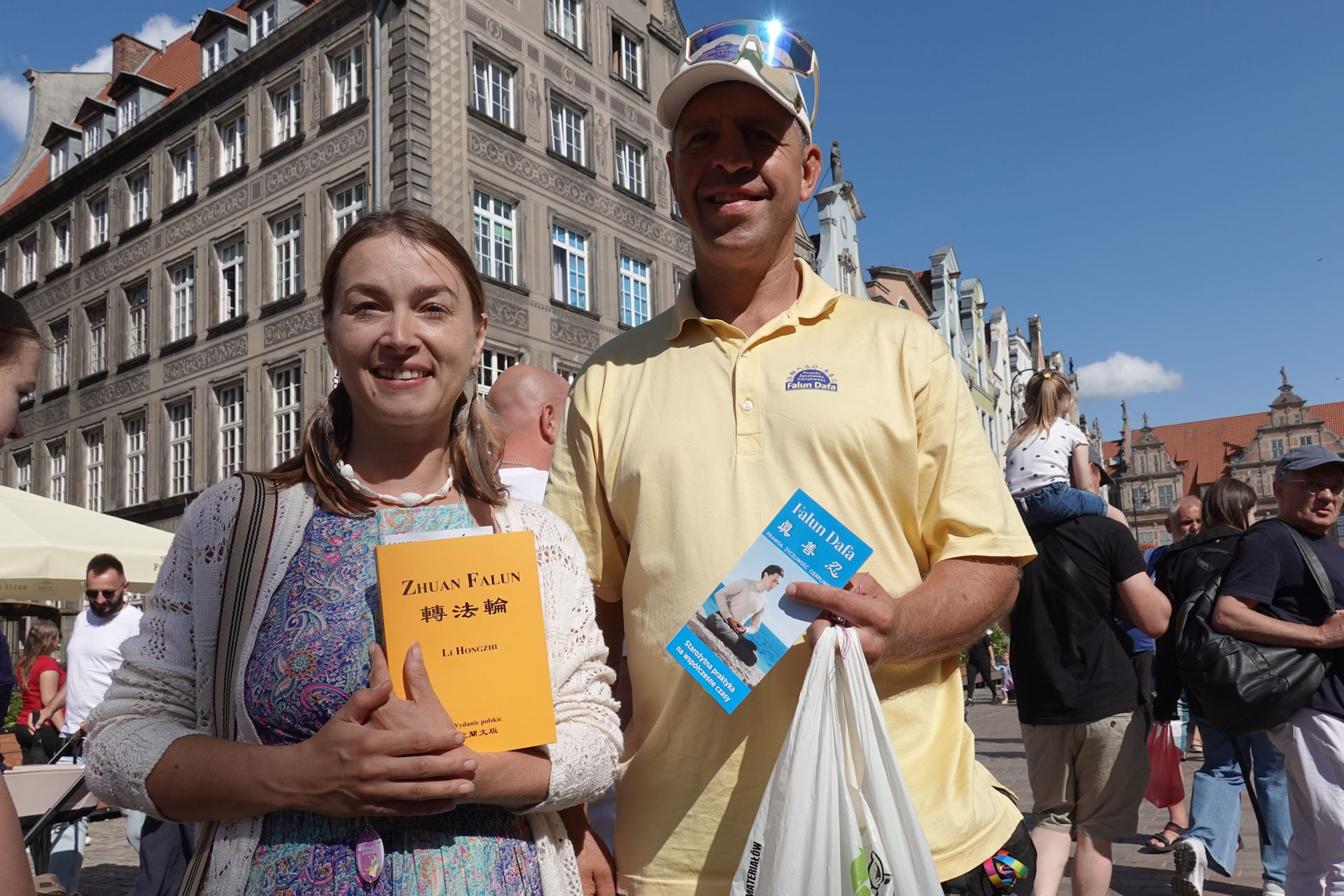 图13:维奥莱塔(Wioleta)女士购买了《转法轮》