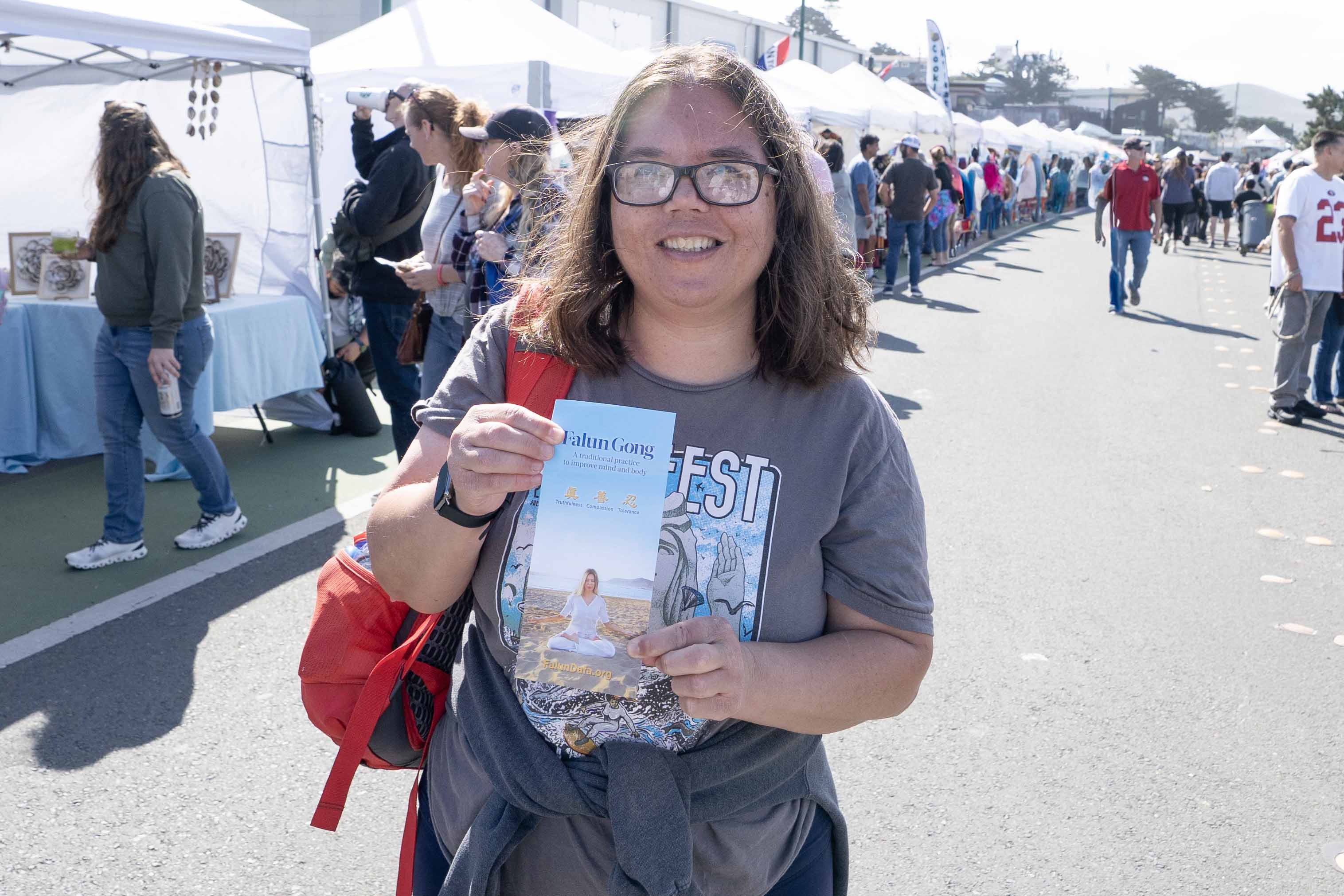 图7:在帕西菲卡市长大的艾米表示,我们需要真、善、忍。